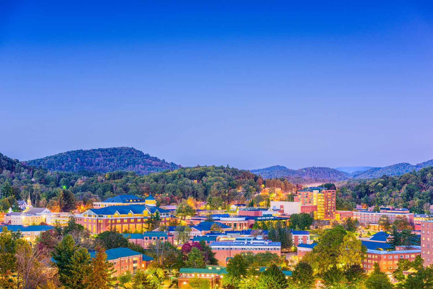 TAL-boone-cityscape-BOONENC1223-24dfe210d0a548139c31e4fbcb047974